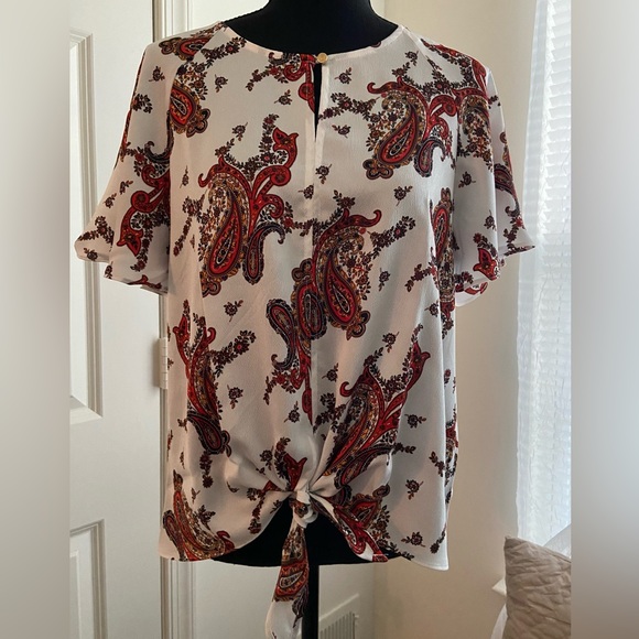 Liz Claiborne Tops - Liz Claiborne - Keyhole Neck Short Sleeve Blouse (NWT)